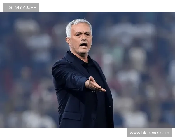 全球顶尖足球教练与明星球员的实力对比与排名分析 全球顶尖足球教练与明星球员的实力对比与排名分析