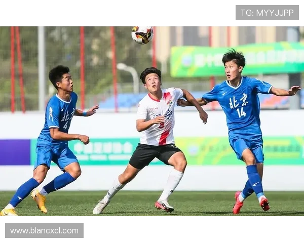 全运会回顾:上海足球队展现出色耐力与团队精神的精彩表现 全运会回顾:上海足球队展现出色耐力与团队精神的精彩表现