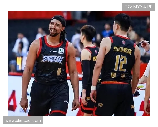 深圳篮球队快攻战术揭秘：如何在比赛中迅速反击与得分